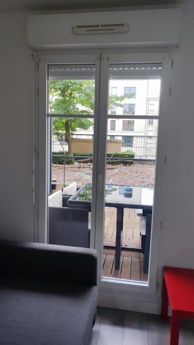 Studio - 1 Min Rer - 10Min Disney & 30 Min Paris - Free Parking & Wifi Appartement Bussy-Saint-Georges Buitenkant foto